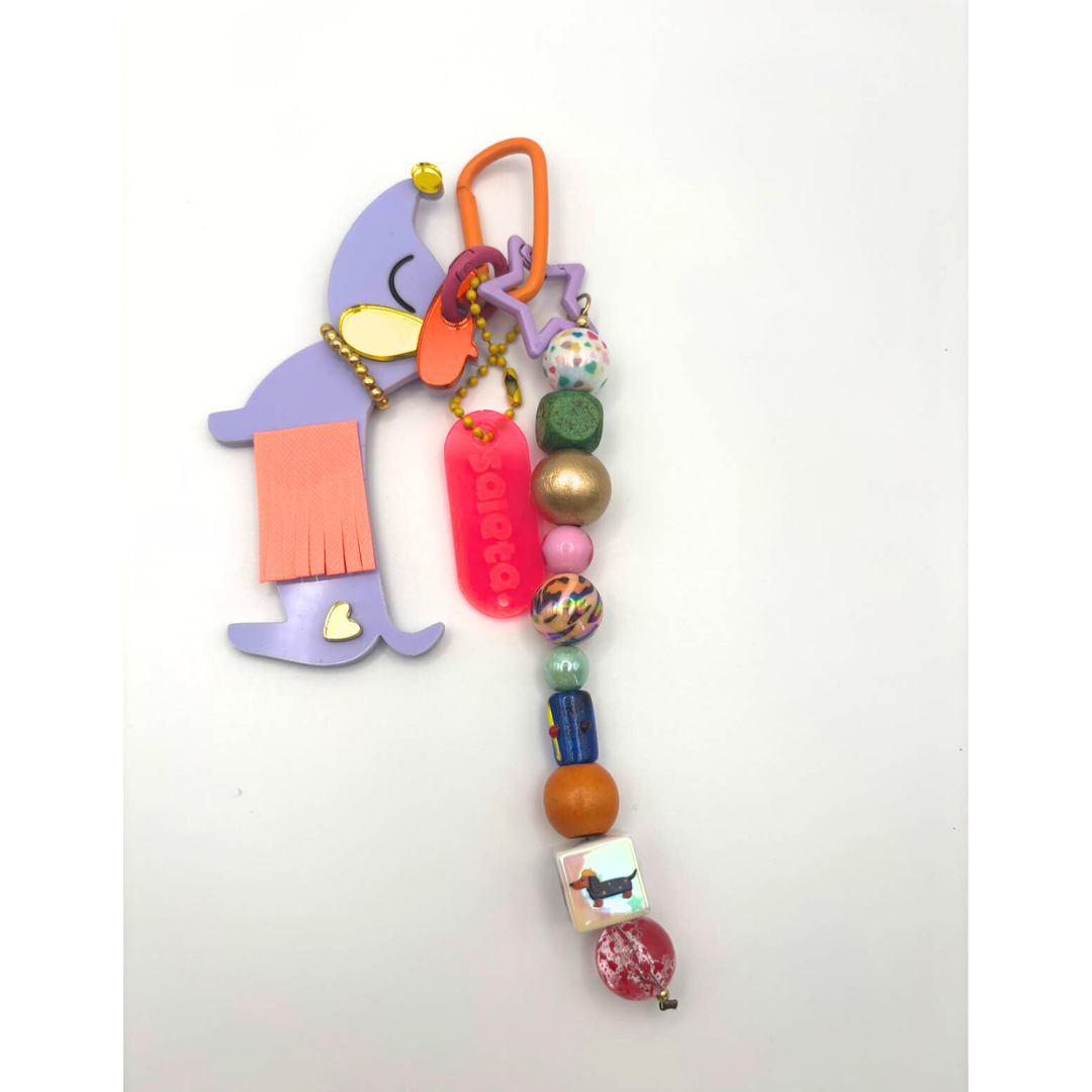 llavero perro lila 1