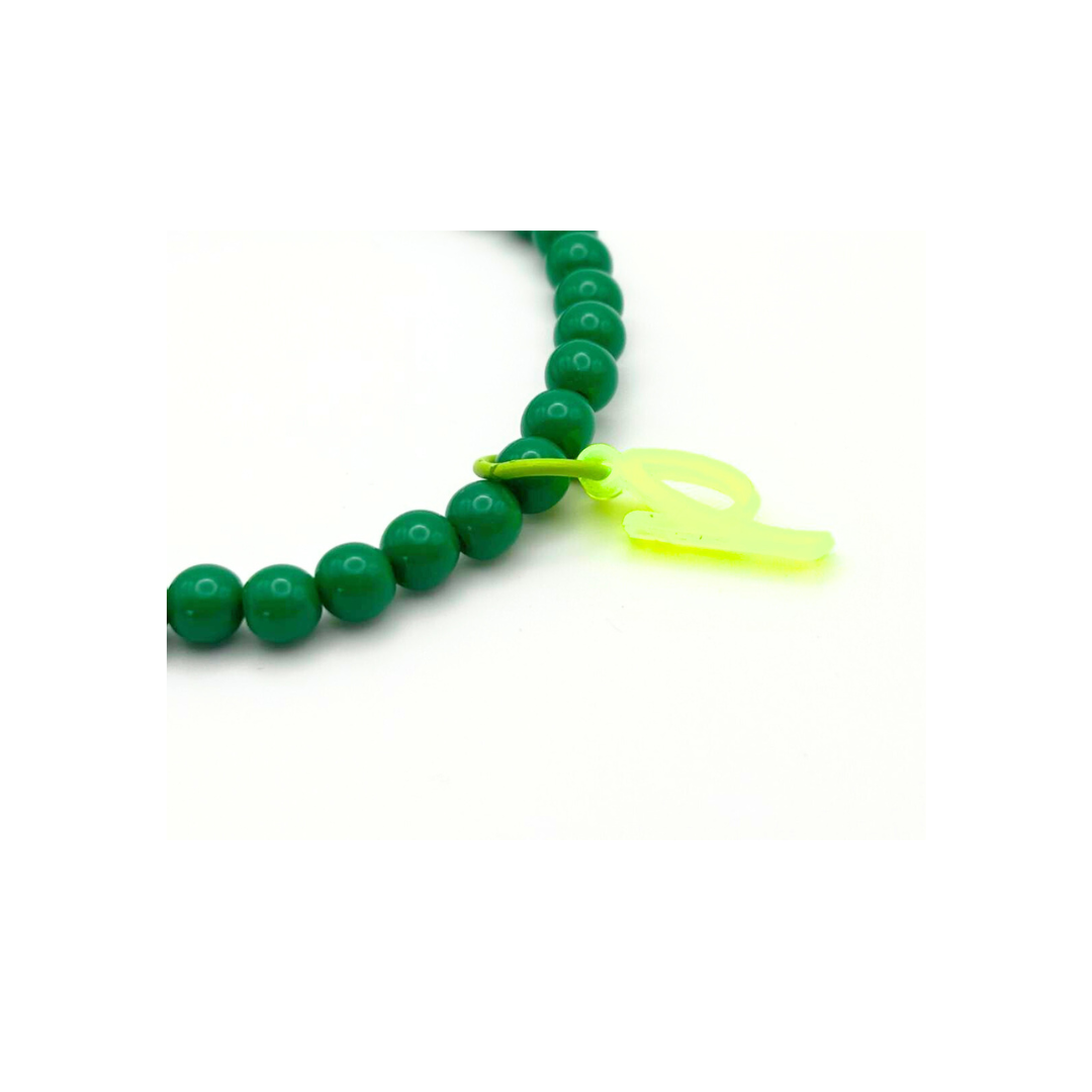 pulsera con inicial 2